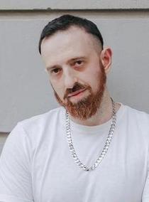 Yakiv 